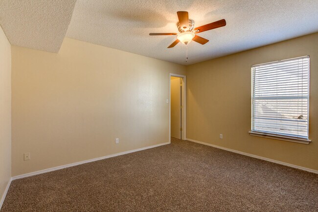 Building Photo - 3445 Tierra Ruby Dr