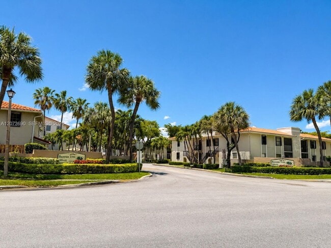 Building Photo - 9730 Hammocks Blvd