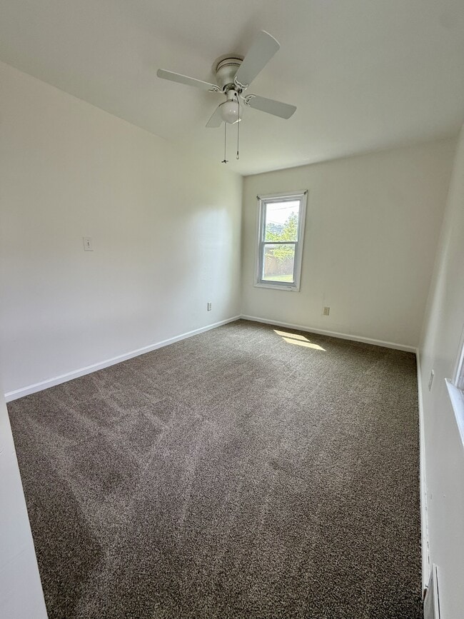 Building Photo - 21059 Gentner St