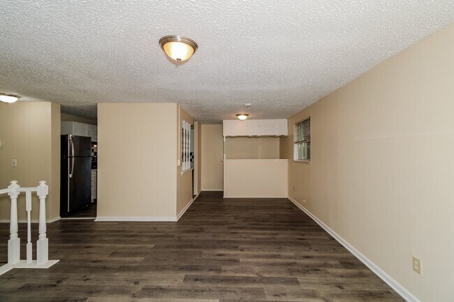 Building Photo - 3004 Windwood Pl