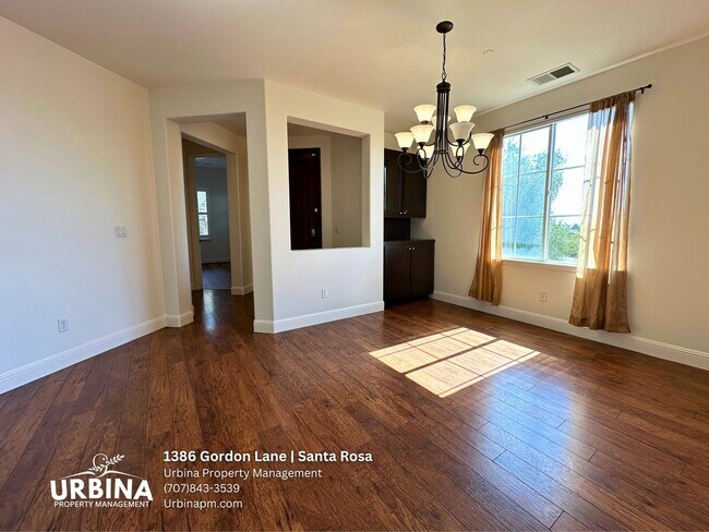 Building Photo - 1386 Gordon Ln