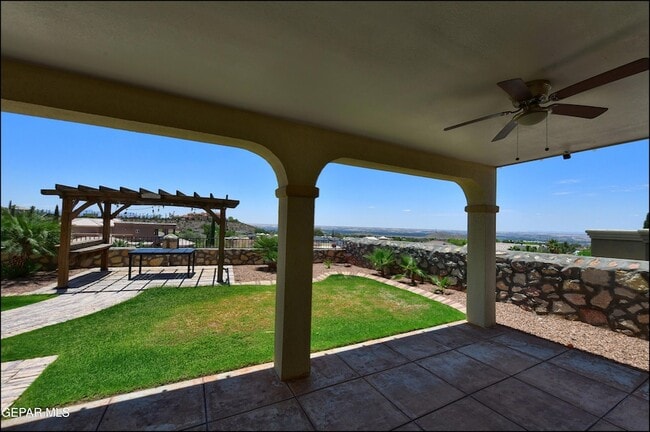 Building Photo - 6732 Pearl Ridge Dr