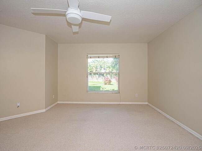 Building Photo - 141 39th Dr
