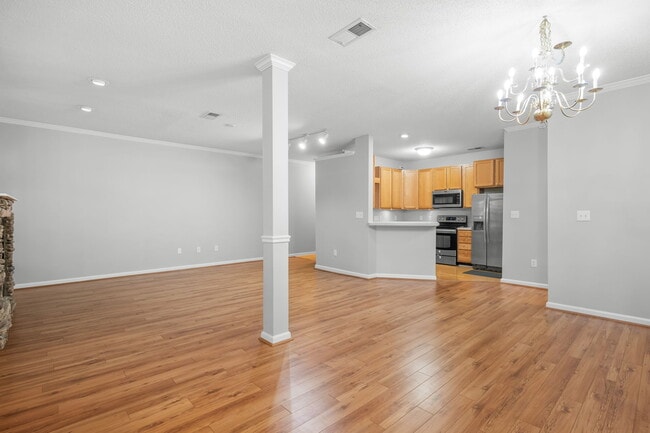 Building Photo - 3002 Greystone Pt