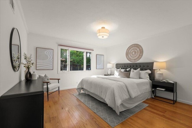 Building Photo - 1028 Clark Ave