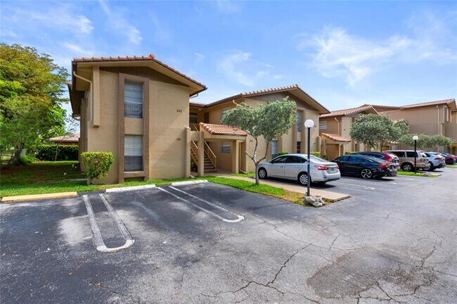 Building Photo - 11101 Royal Palm Blvd