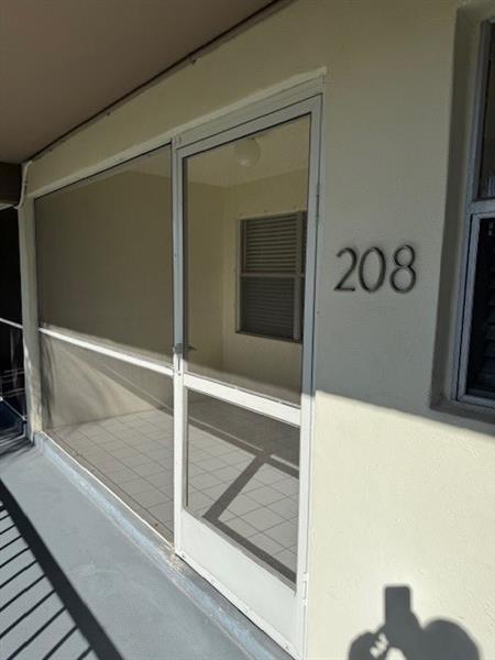 Primary Photo - 250 Layne Blvd