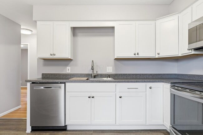 Building Photo - 6479 Karl Rd