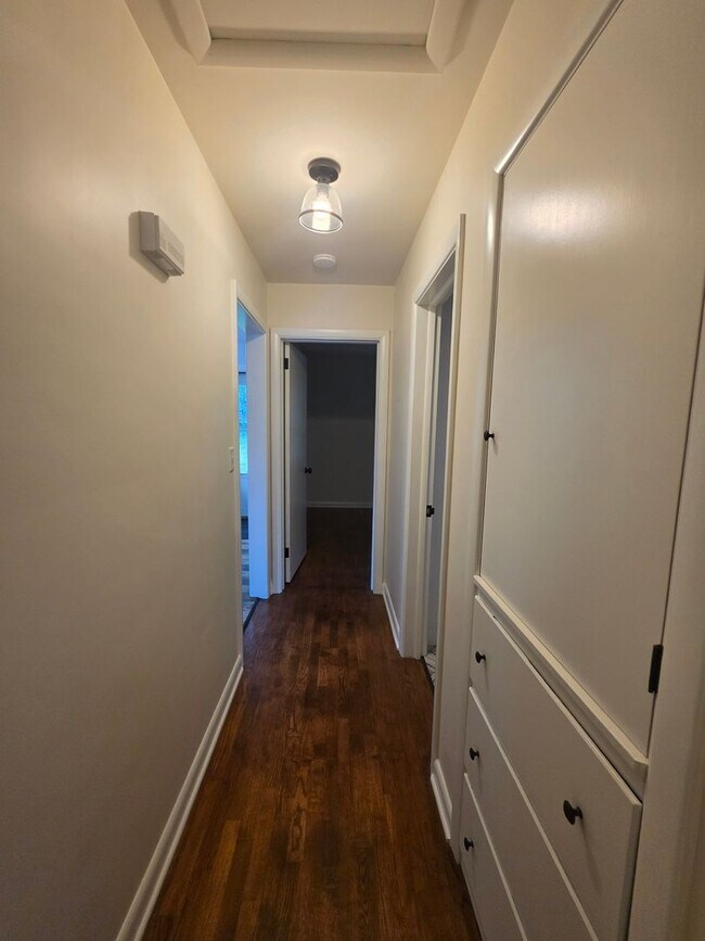 Building Photo - Updated 2-Bedroom Duplex for Rent – Kent, OH 44240