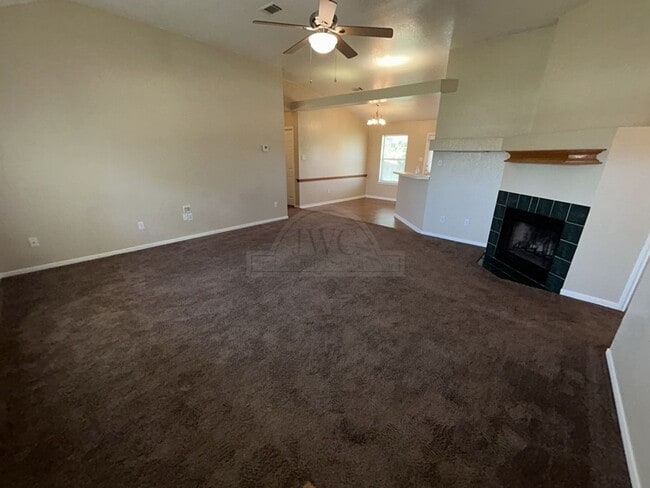 Building Photo - 3816 Sawtooth Dr