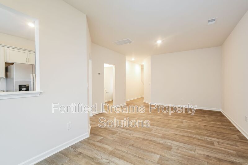 Building Photo - 1132 Evelynnview Ln