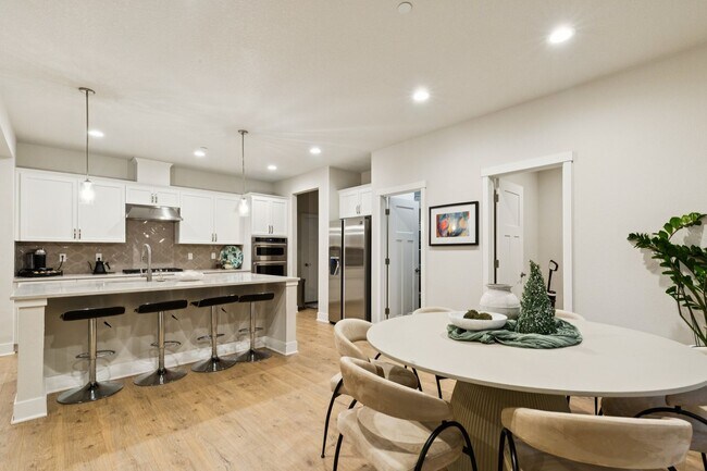 Building Photo - 8549 SW 176th Ave