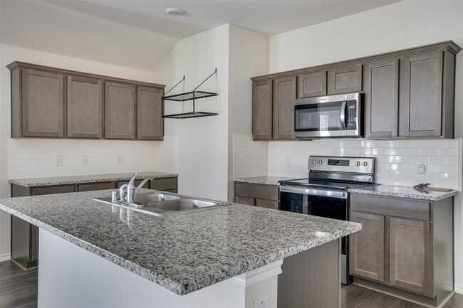 Building Photo - 106 Gallant Fox Ln