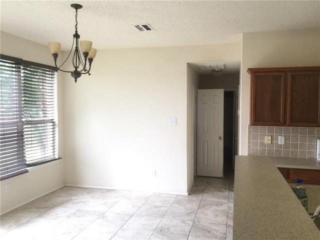 Building Photo - 5143 Autumn