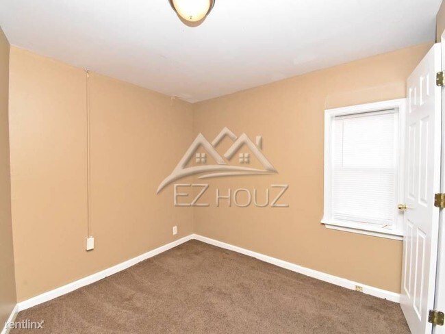 Building Photo - 1249 Glyndon Ave