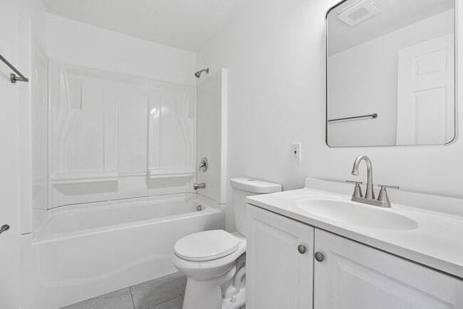 Building Photo - 287 Palma St