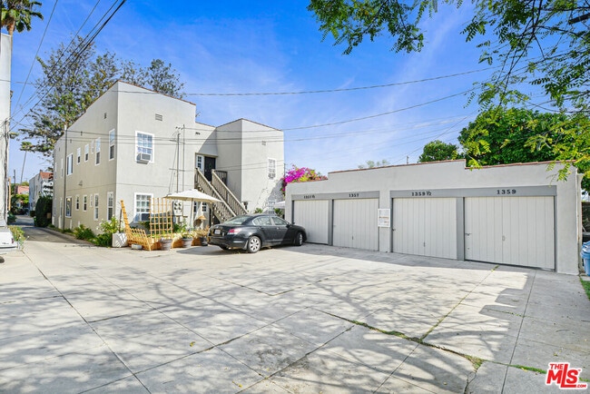 Building Photo - 1357 Cloverdale Ave