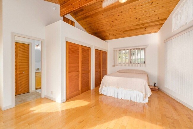 Building Photo - Stunning 3-Bedroom, 3-Bath Custom Home in ...