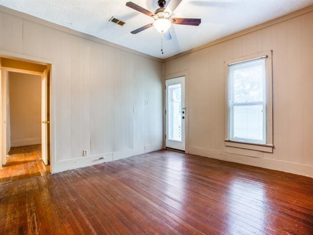 Building Photo - 609 E Monterey St