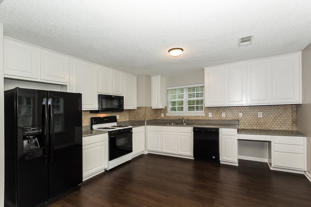 Building Photo - 345 Breeze Mdw