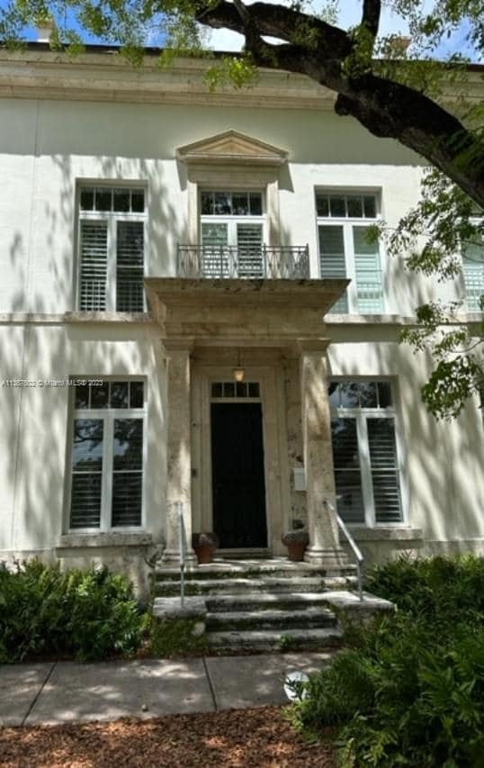 Primary Photo - 645 Almeria Ave