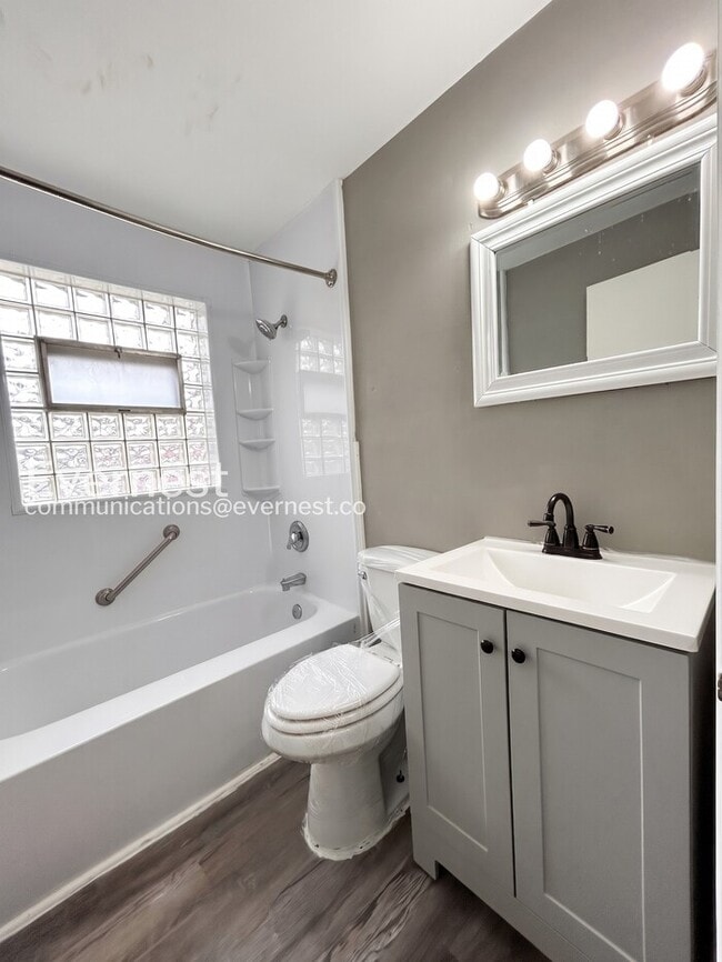 Building Photo - 5546 Floy Ave