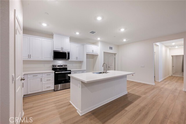 Building Photo - 1231 Trojan Cir