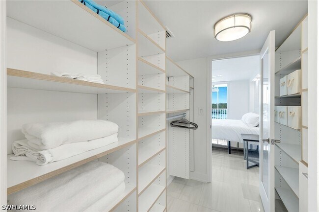 Building Photo - 5 Bluebill Ave