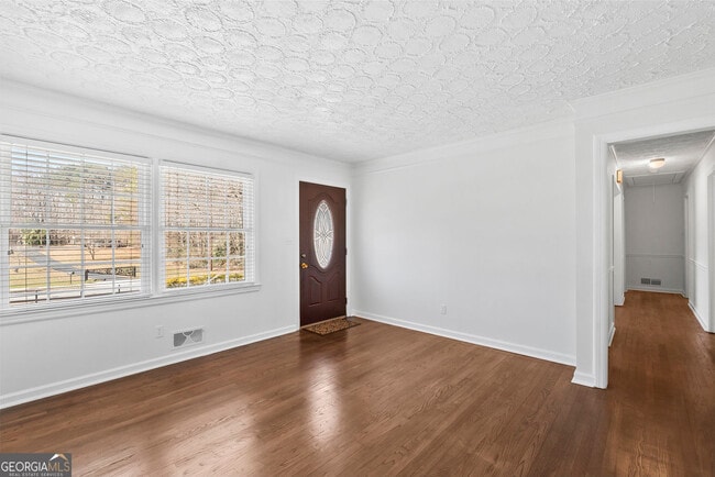 Building Photo - 4205 S Hurt Rd SW