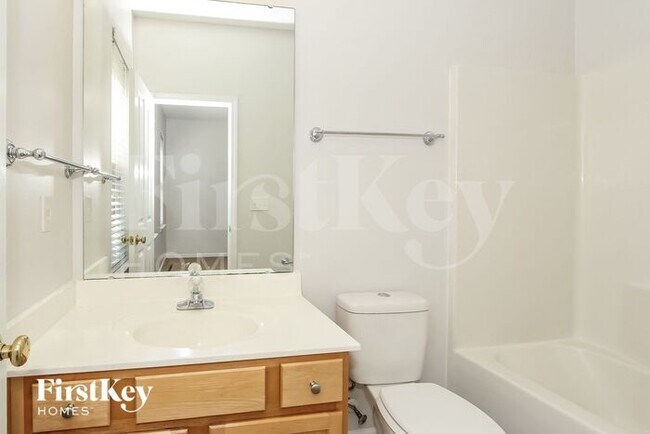 Building Photo - 107 Kensington St