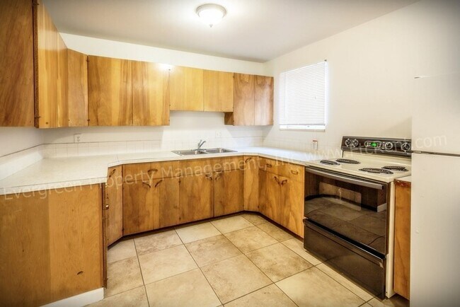 Building Photo - 1110 Gard Pl