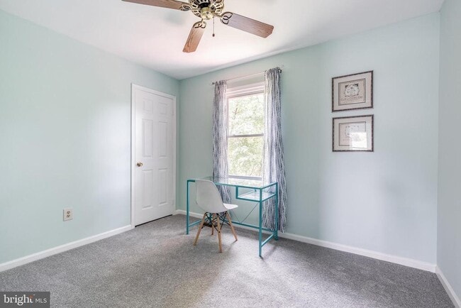 Building Photo - 9815 Wintercress Ct