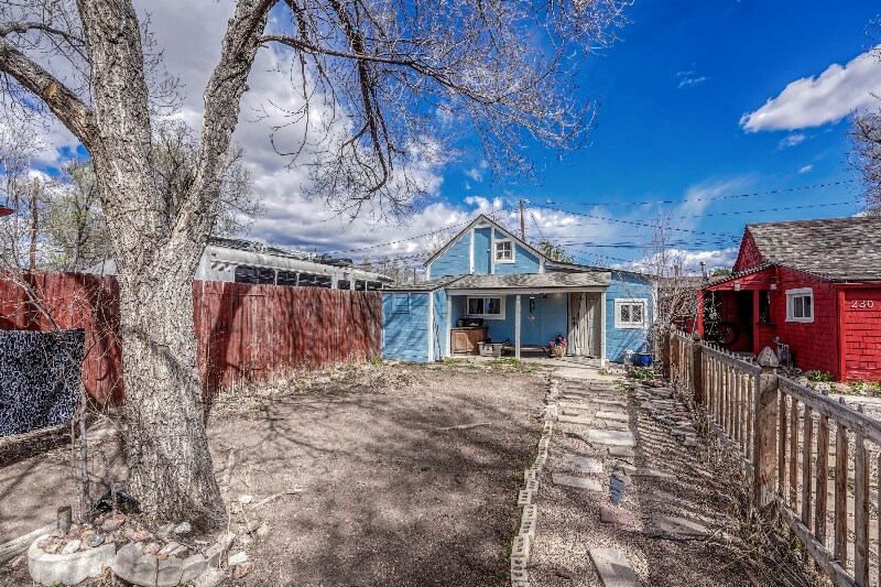 Primary Photo - 228 E Harrison St