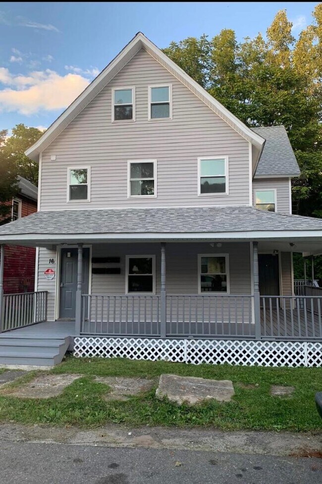 Building Photo - 16 Tuthill Ave