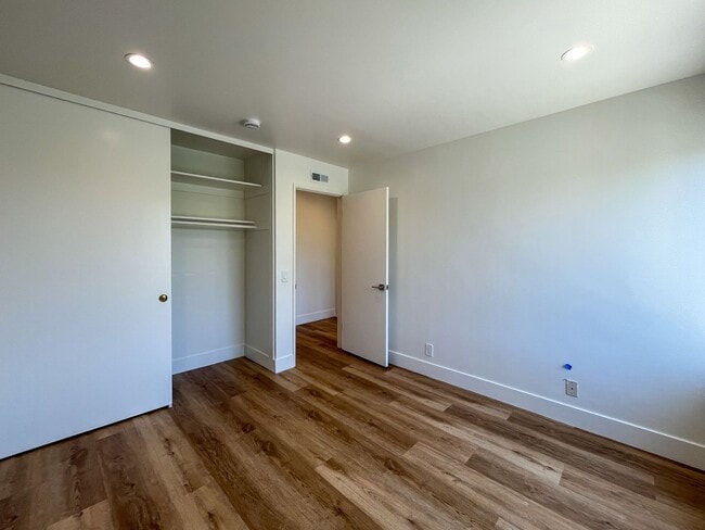 Building Photo - 5281 Tattershall Ave