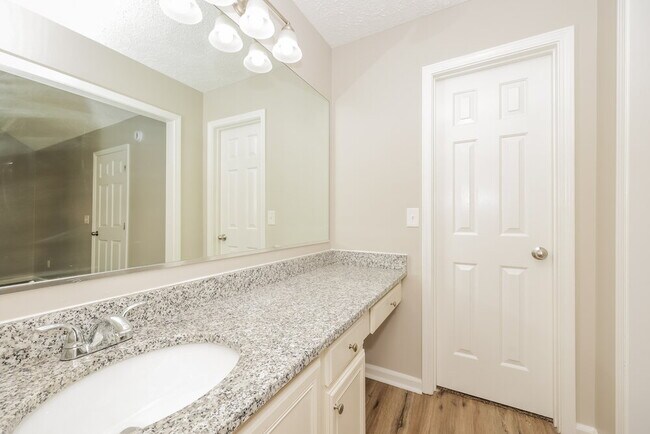 Building Photo - 5100 Brookstone Ct