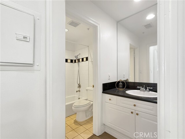 Building Photo - 255 N Michigan Ave