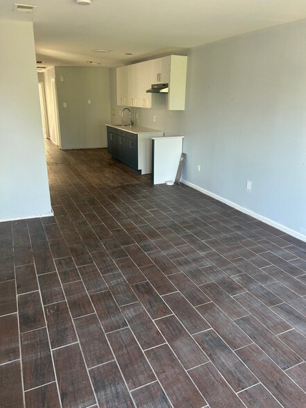 Primary Photo - 9 Wolcott Terrace