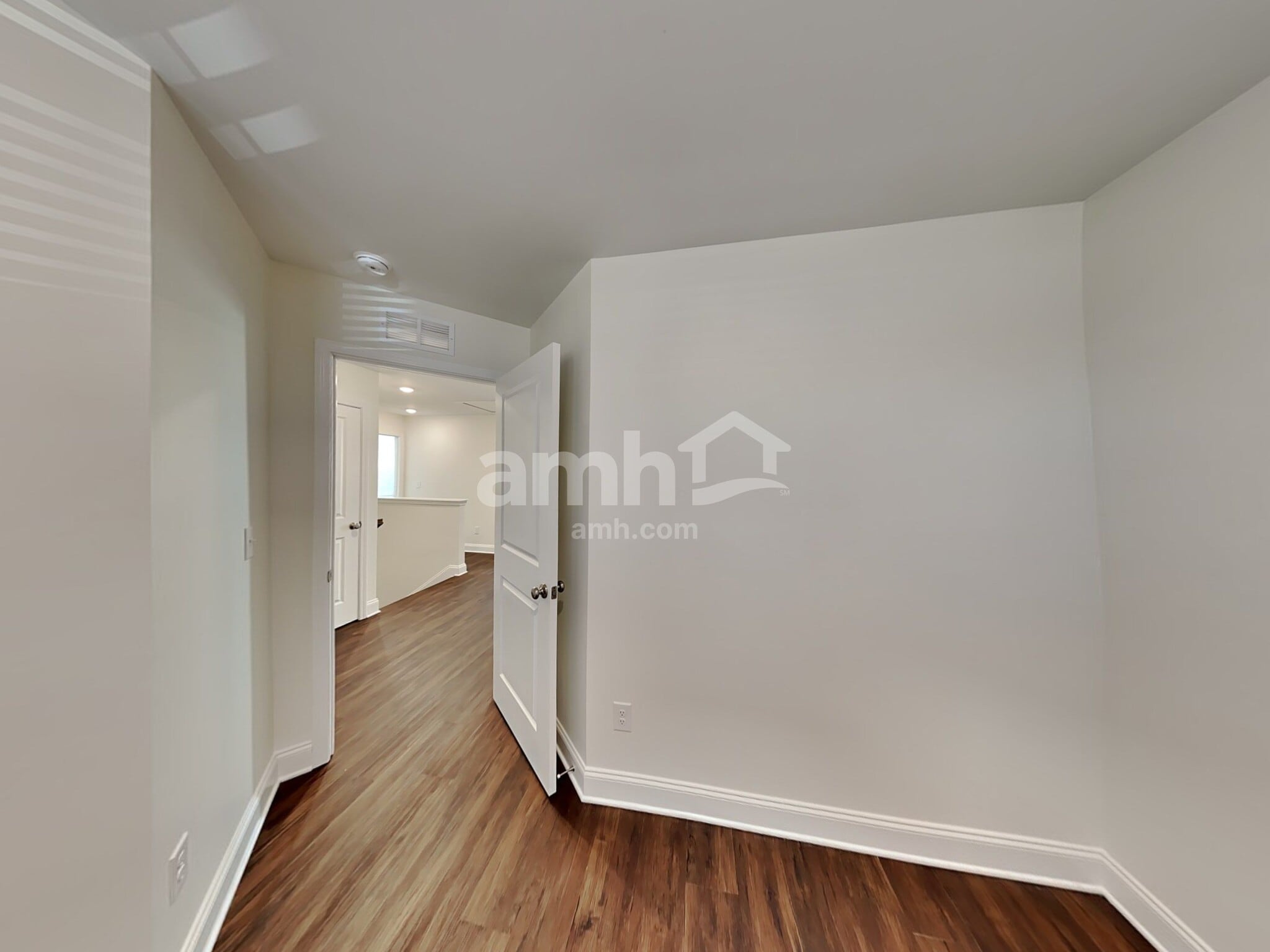 Building Photo - 602 Rivermist Dr