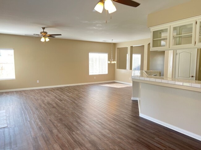 Building Photo - Northwest Charmer