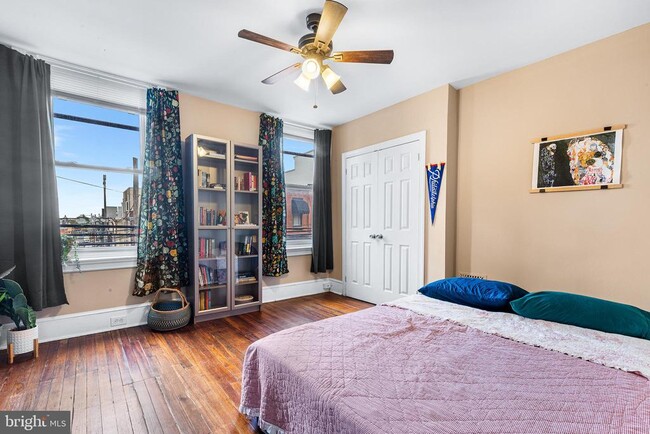 Building Photo - 2718 W Jefferson St