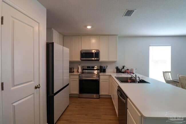 Building Photo - 6724 Paso Fino Dr