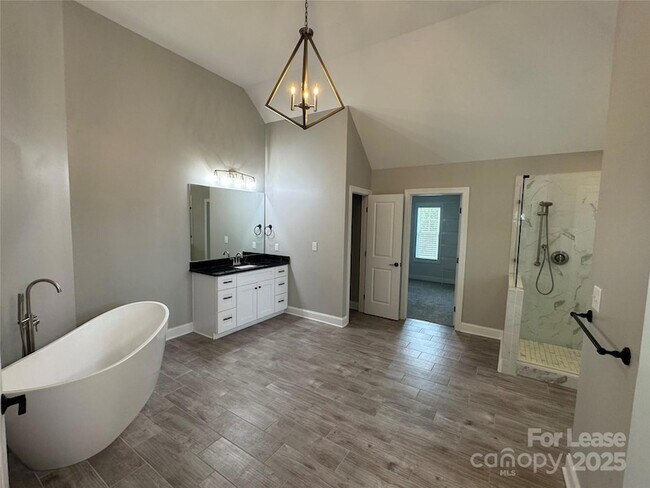 Building Photo - 3011 Waxhaw Crossing Dr