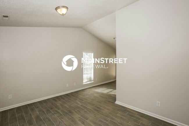 Building Photo - 3 Bedroom Pet-Friendly Home in Indian Trai...