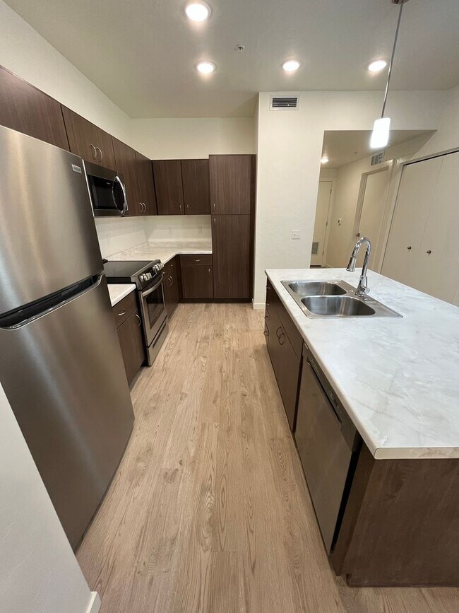 Building Photo - 4617 Lexington Sky Lane-304