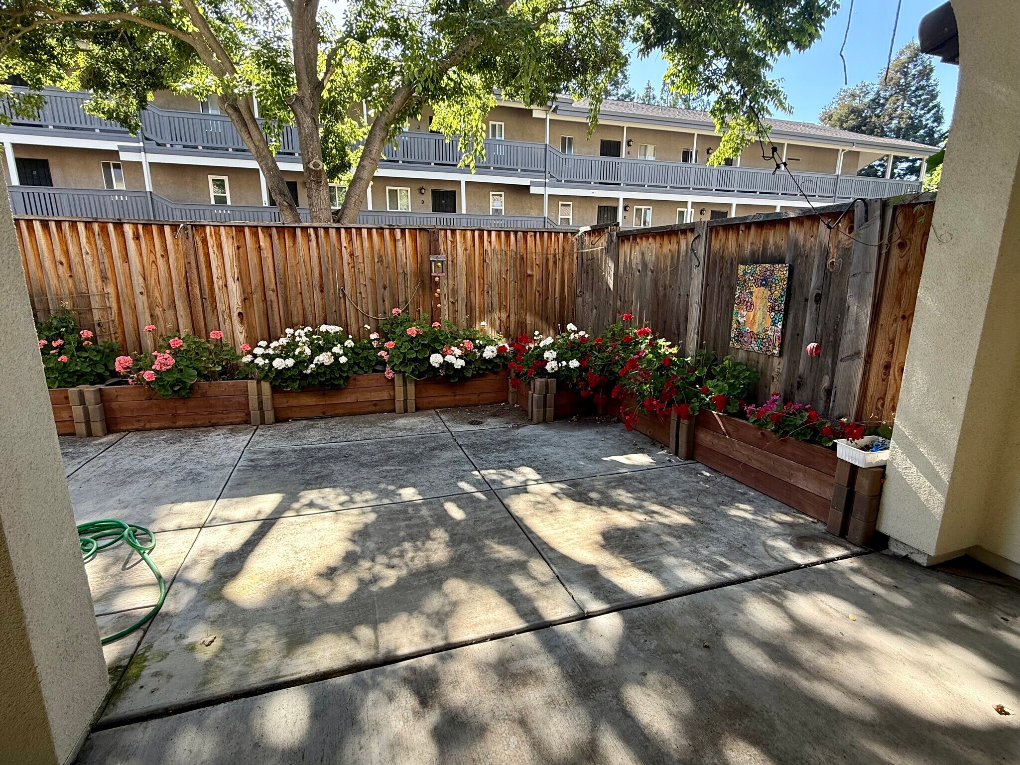 Neat and clean patio - 27 Rogers Ln