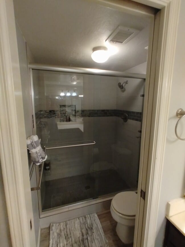 Building Photo - 2225 E Forge Ave