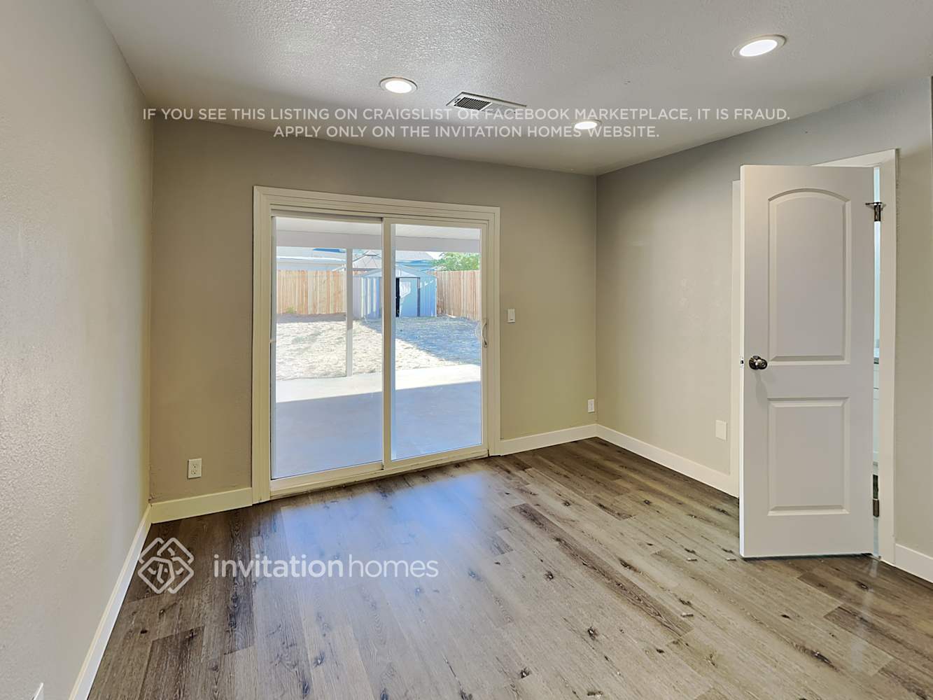 Building Photo - 10437 Reymouth Ave