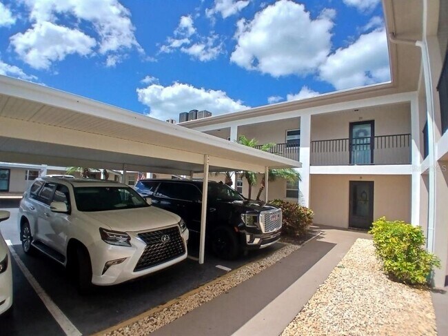 Building Photo - 10350 Imperial Point Dr W