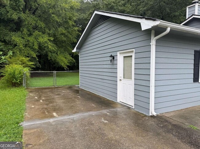 Building Photo - 155 Davis Rd